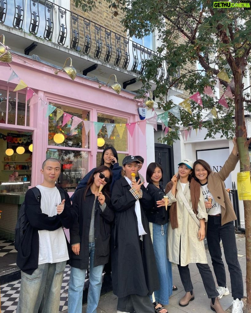 Kwon Yu-ri Instagram - H A P P Y 🍦 #mintchoco #icecream London, United Kingdom