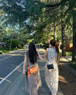 Kwon Yu-ri Instagram - 🍇 🍷