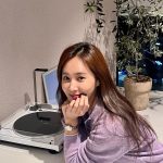 Kwon Yu-ri Instagram - 12월 🧸💜
