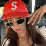 Kwon Yu-ri Instagram - 🍔🏌🏻‍♀️⛳️👙🏖️🗺️