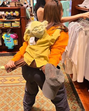 Kwon Yu-ri Instagram - I 💙
#Disneylandla #Disney100