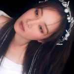 Kwon Yu-ri Instagram - Like it 🔥♟️ 四月刊 |封面人物：少女时代-权俞利@yulyulk 人生画作 Self- reflection of Life 青涩时的画像，用热诚裹着梦想描摹。汗水、跳跃、旋转。肆意蹁跹的每个动作将画布起草，勾勒出属于她的路径。用炽热的光彩，为自我着色，打破空白。涂上白昼与黑夜的交替，斑驳的色彩，点缀着青春，风干出无畏的沉淀。画出一段又一段的生命之旅，诠释无限。 The portrait of youth, sketched with passion and wrapped in dreams. Sweat, jumps, and spins. Every movement of free and unrestrained dance drafts the canvas, outlining the path that belongs to her. Using bright colors to paint herself, breaking the blankness. Adding the alternation of day and night, mottled colors, decorating the youth, and air-drying a fearless sediment. She paints one journey after another, interpreting the infinite possibilities of life. #少女时代权俞利油画氛围感大片 主编EDITOR IN CHIEF：若珲Roy 监制EXECUTIVE PRODUCER：阿蒙_ViVi 艺人统筹Artist coordination：YINHAO 艺人经纪MANAGEMENT : SMENT 摄影师PHOTOGRAPHER：Jongchul Han @st_baram 策划编辑PLANNING EDITOR：Drybouquet 美术编辑ART DIRECTOR：Qoo 主笔EDITORIAL WRITER：玛蒂尼 造型STYLING：Jinn@Ampersand_Studio、SEO SUMYEONG 造型师助理ASSISTANT TO STYLIST：Yoyo、栗子Ampersand_Studio 发型HAIR : KU MIJUNG 妆容MAKE-UP : JEON SUNGHEE 视频摄影VIDEO PHOTOGRAPHER：Sherry.Z 视频剪辑VIDEO CLIP：Drybouquet 现场制片Site producer：Norah Yang CHINA MKT : 张美玲、张恩祯