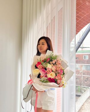 Kwon Yu-ri Instagram - 누구보다  나한테 제일 필요한 정맥순환장애 증상 개선제 ☑️ 

가볍고 편안한 다리💚 센시아 💚

#센시아