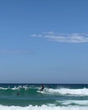 Kwon Yu-ri Instagram - 🌊♥️🏄‍♀️ 

#🤦🏻‍♀️