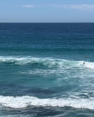 Kwon Yu-ri Instagram - 🌊♥️🏄‍♀️ 

#🤦🏻‍♀️