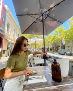 Kwon Yu-ri Instagram - 🚶‍♀️