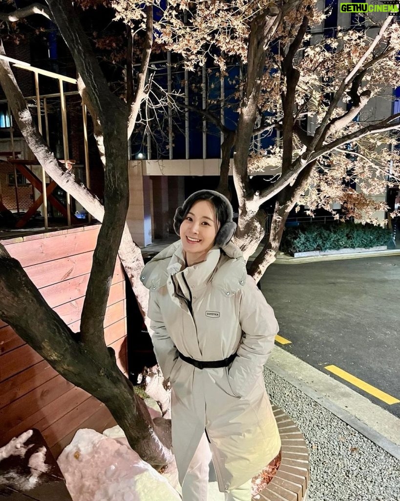 Kwon Yu-ri Instagram - ☃️ 눈 많이와요 따듯하게