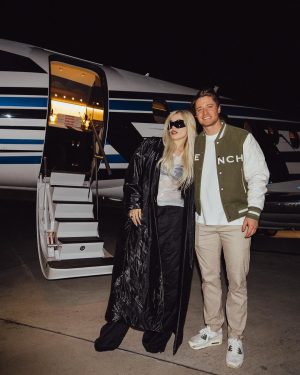 Kygo Instagram - First time ever performing Whatever w/ @avamax in Phoenix! 2nd show of the night at @xslasvegas next