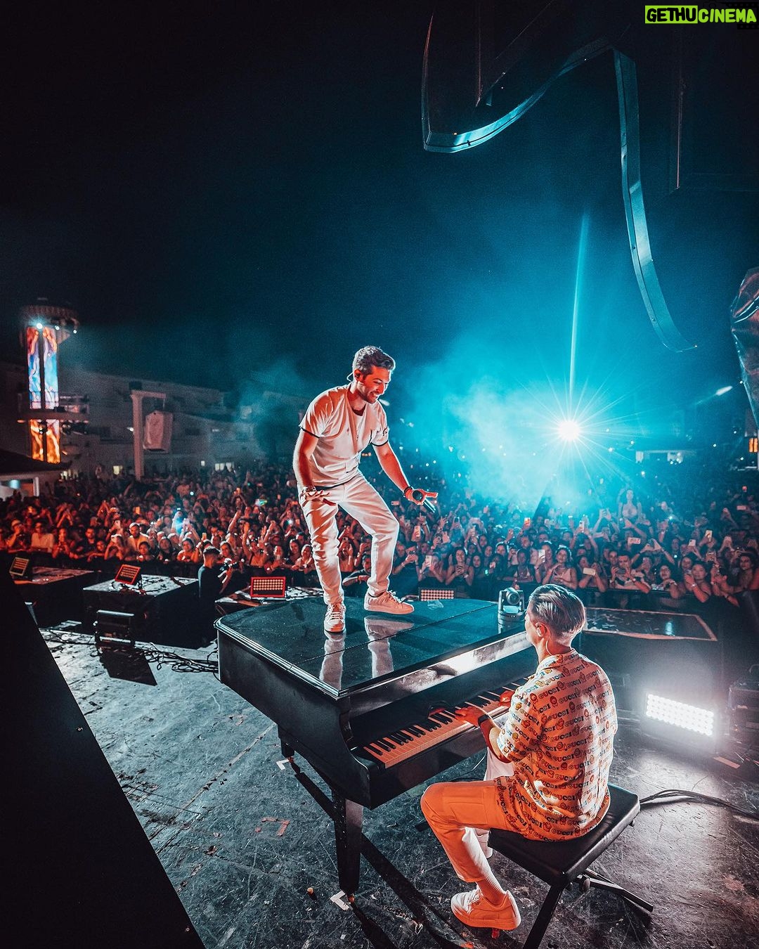 Kygo Instagram - One last dance at @ushuaiaibiza ❤️ Thank you for an incredible summer 🌴 Ushuaïa Ibiza Beach Hotel