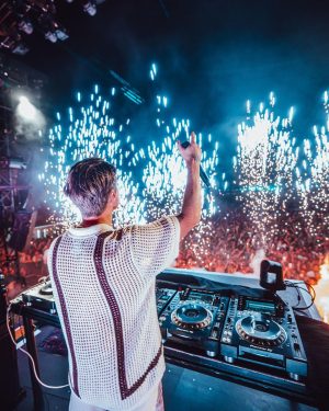 Kygo Instagram - Another great night at @ushuaiaibiza 🤟🏼