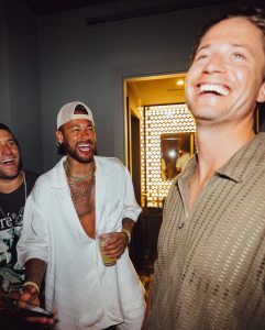 Kygo Instagram - @neymarjr 🙏🏼 Ushuaïa Ibiza Beach Hotel