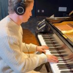 Kygo Instagram - Studio sessions 🎧 @avamax