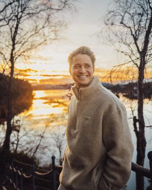 Kygo Instagram - Golden Hour 🌅