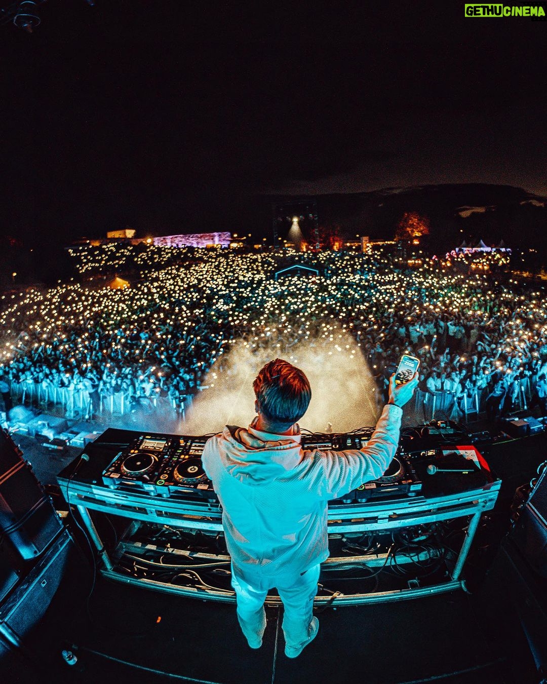 Kygo Instagram - Last show of the summer! Tusen takk Trondheim ❤️ Festningen
