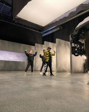 Kyle Hanagami Instagram - When it’s a 15 hour day on set, you have to find ways to keep people motivated. I adore you @sofiacarson. 
_________

Behind the scenes of “Guess I’m a Liar” directed by @hannahluxdavis.