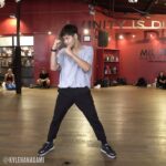 Kyle Hanagami Instagram - Is anyone else antisocial? 🙋‍♂️ Choreography: @kylehanagami Dance sourcerer: @seanlew Artist: @teddysphotos @travisscott Track: Antisocial Filmed by @ryanparma At @mdcdance #dance #choreography #edsheeran #travisscott #kylehanagamichoreography Los Angeles, California