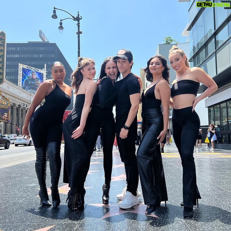 Kyle Hanagami Instagram - I went to Hollywood Boulevard today with @sofiacarson. Any guesses what we did? Lollllllz. 😭 Los Angeles, California