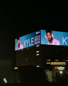 Kyle Harvey Instagram - SMYLE AGAIN WEEK ONE TELL ME YOUR FAVORITE SONG :)