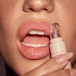 Kylie Jenner Instagram - my new lip butter just dropped in a yummy vanilla caramel flavor and the results are in! this silky formula provides moisture for up to 24 hours!!! It has skincare ingredients like shea butter, jojoba seed oil, and cloudberry seed oil. our new lip butter is formulated with a moisture barrier complex that protects your lip barrier and improves dry and chapped lips. available now on kylieskin.com @kylieskin