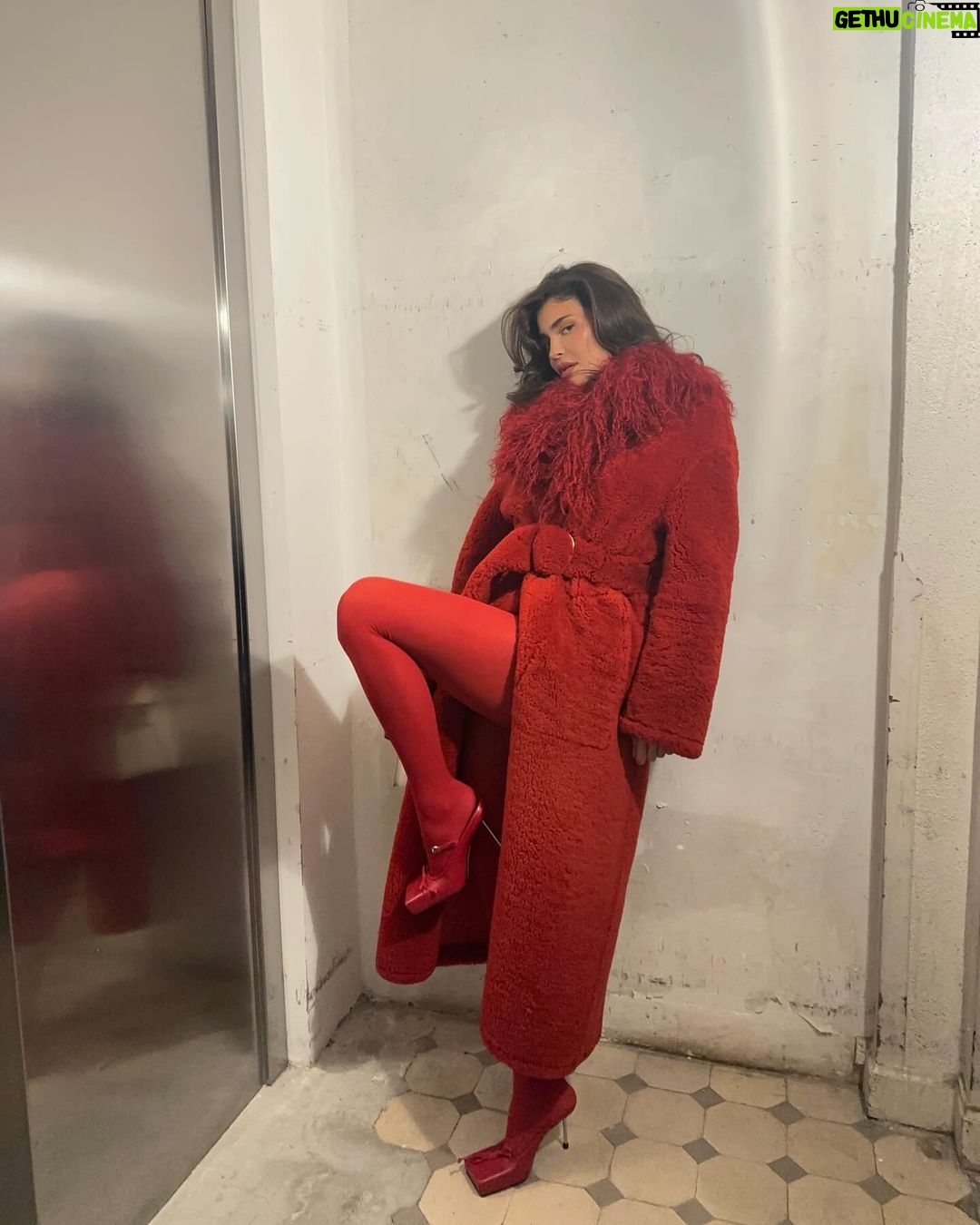 Kylie Jenner Instagram - @jacquemus nights