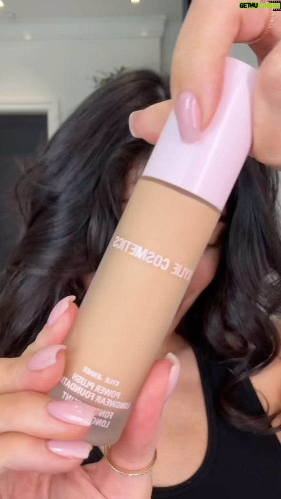 Kylie Jenner Instagram - MY FOUNDATION IS HERE !!!! shop my brand new Power Plush Foundation NOW on KylieCosmetics.com @kyliecosmetics i can’t wait for everyone to finally try 🫶🏻🫶🏻 i’m wearing shade 4.5c