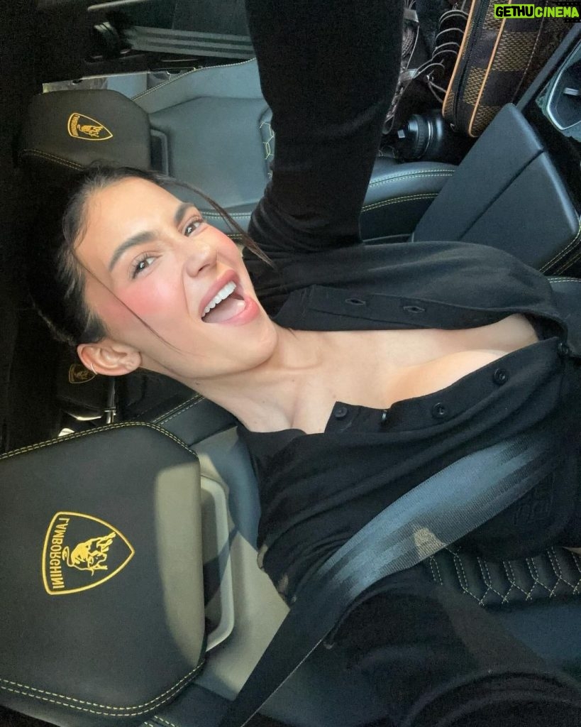 Kylie Jenner Instagram - long weekend