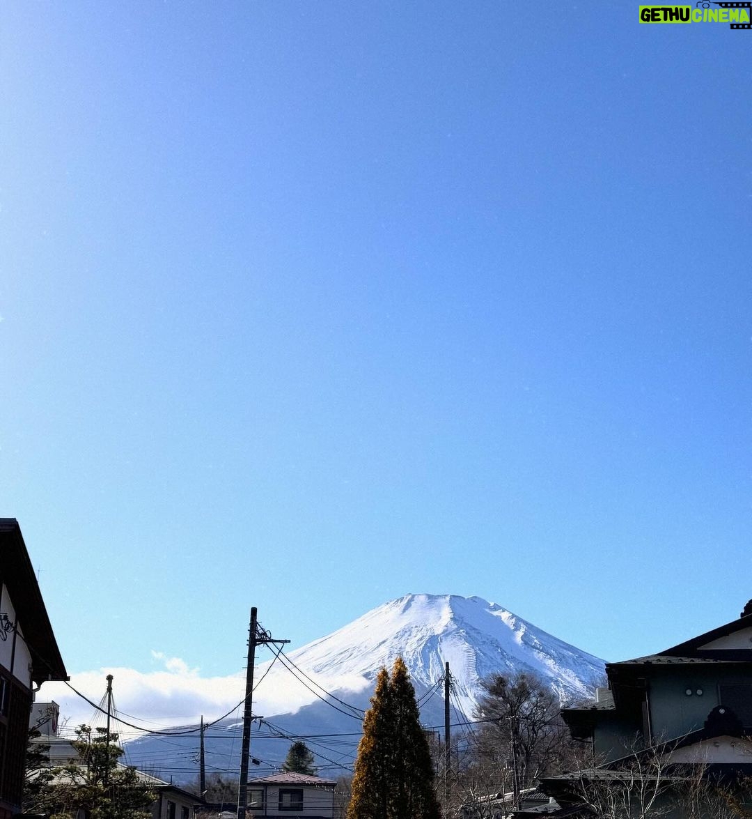 Kylie Padilla Instagram - When the universe tests you on the first day. 🇯🇵👁️🙏🏻🗻