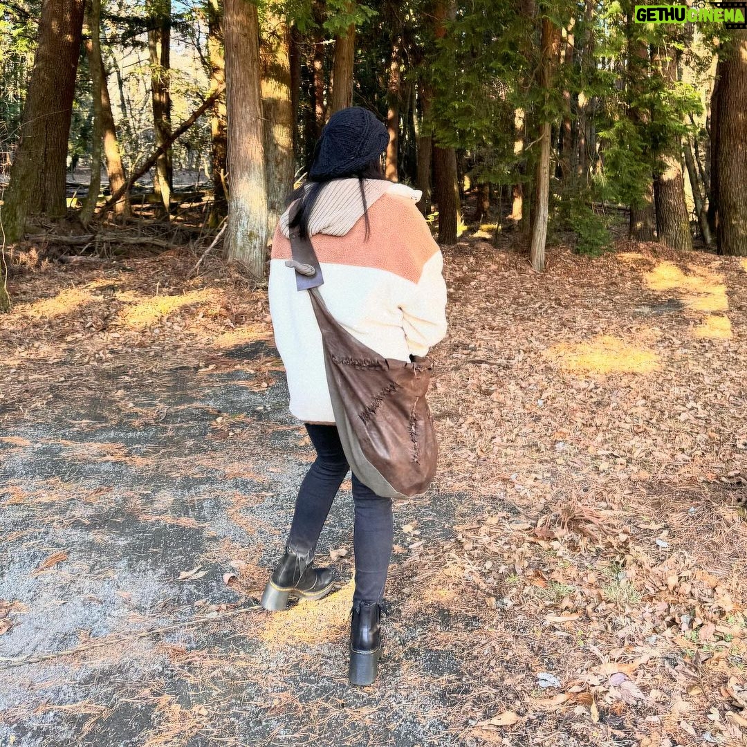 Kylie Padilla Instagram - My Fav OOTD so far in this 🗻 weather 🤍 and fuji was crystal clear this morning. Wow. 🗻👁️🇯🇵✨🌙