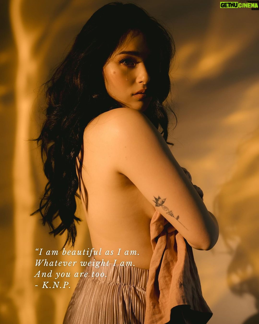 Kylie Padilla Instagram - Captured a dream shot – a moment of breathtaking vulnerability and beauty. Seeing Kylie embrace her authenticity during the shoot was an honor. Photography isn’t just about images; it’s about capturing the essence of self-love and resilience. Grateful to be part of this empowering journey. 📸💖 Thank you for letting me take this photo, @kylienicolepadilla I love you! 🤍 #DreamShot #EmpoweringPortraits #HelloDarlingPh #KyliePadilla