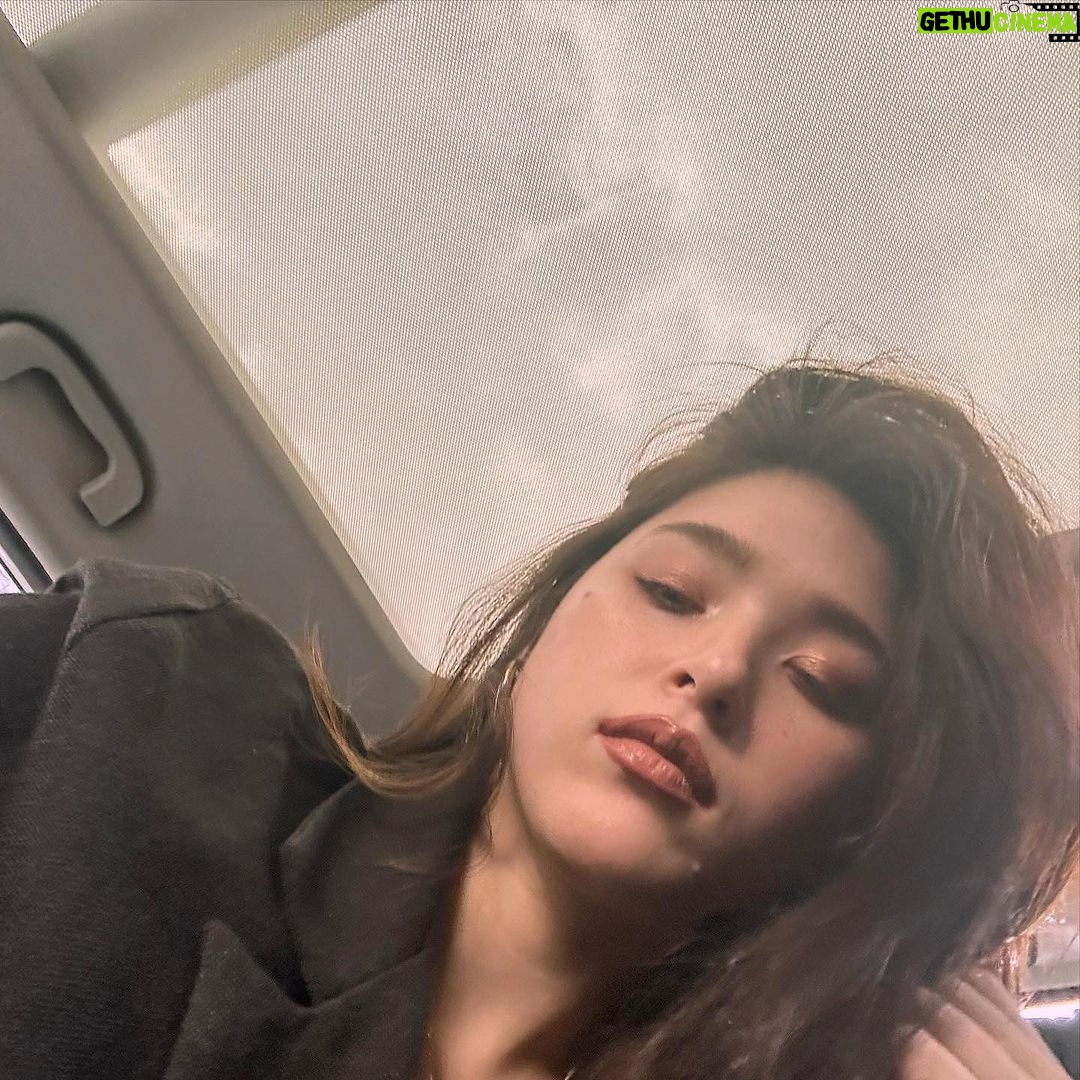 Kylie Padilla Instagram - It took a year to shed that scar and that sin, it took me cutting my own heart out to see all the way in. It took me finally looking into that cracked mirror, that of all the versions, there is still a soul left inside her. Be careful what you tell your mind, it can become quiet unkind. Be careful what you believe and your self talk, it affects your body and even how you walk. Don’t let yourself waste precious time thinking you are an open wound, you are worthy and you are not ruined. This year has been a blessing for my soul, I’ve never stood taller after I was made to crawl. KNP #redux