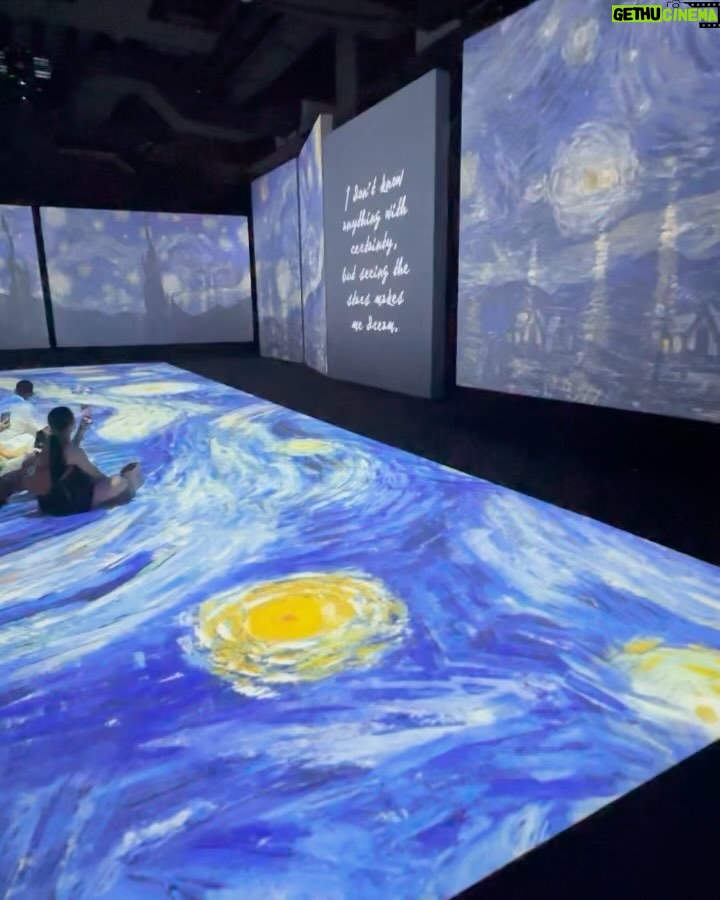 Kylie Padilla Instagram - 🌻 van gogh thailand