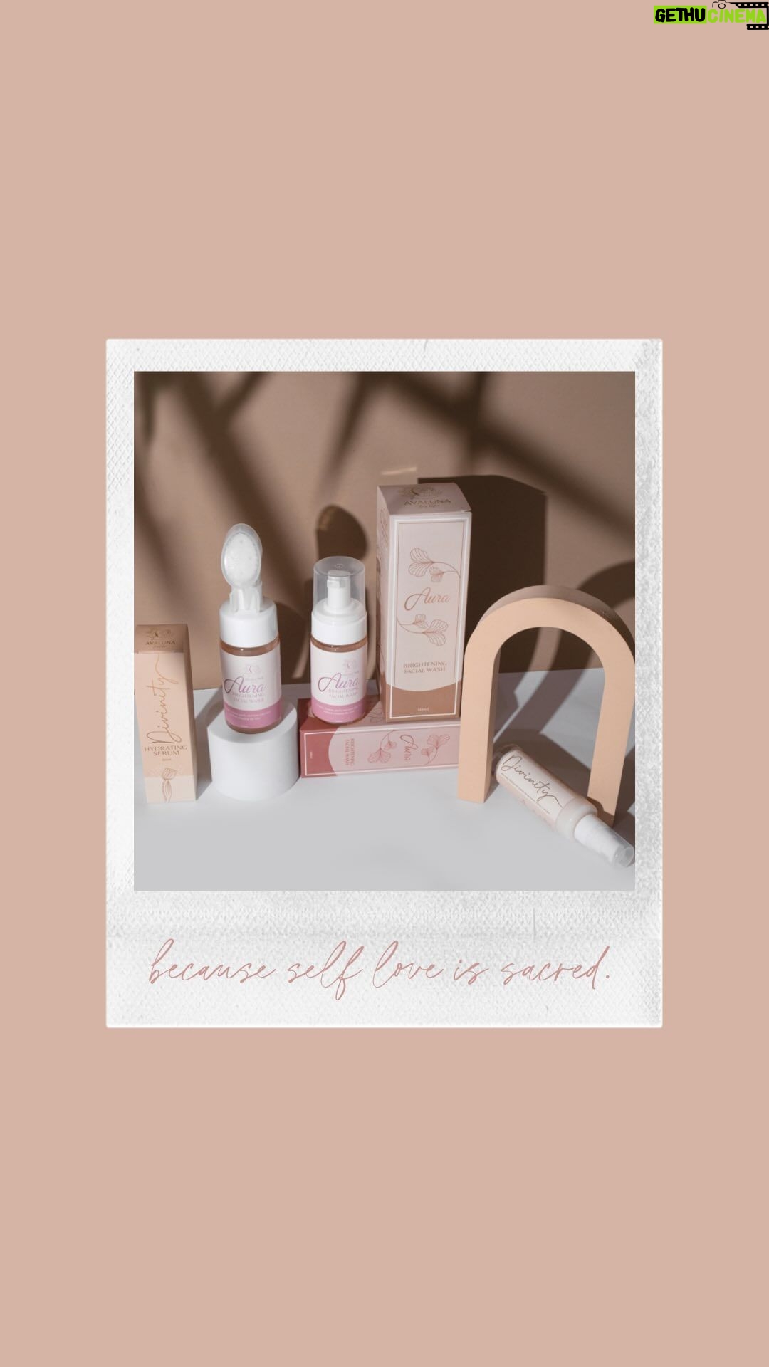 Kylie Padilla Instagram - My baby 🤍 Get your avaluna set now 🤍 🌸 aura brightening facial wash 🌸 divinity moisturising serum 🌸 luna balance day balm 🌸 moon gaze night cream 🌸 rosey glow soap bar 🌸 clarity soap bar @avalunabykylie @avalunabykylie @avalunabykylie