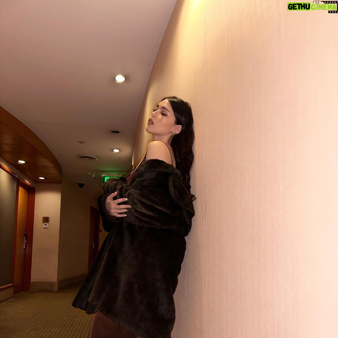Kylie Padilla - 74.1K Likes - Nag dala ako ng kumot kasi malamig sa MOA arena guys.