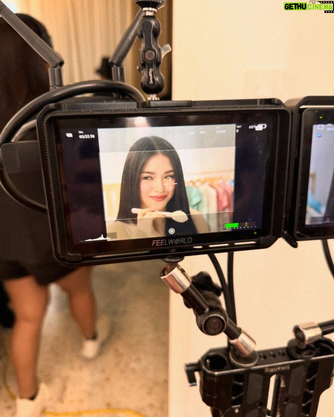 Kylie Padilla Instagram - So grateful. 🤍🧴 #bringoutthebestinhue