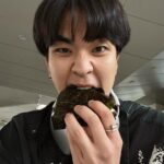 Kyutae Sim Instagram - ฝากร้านไก่พี่ด้วยนะน้องๆพี่ทำงานแปป Incheon International Airport