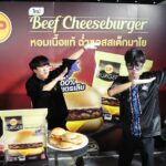 Kyutae Sim Instagram – อร่อยอิ่มหอมเนื้อแท้ฉ่ำ กับ CPBeefCheeseBurger ไปลองชิมกันนะทุกคนนนน 
#KyutaexCPBeefCheeseBurger
