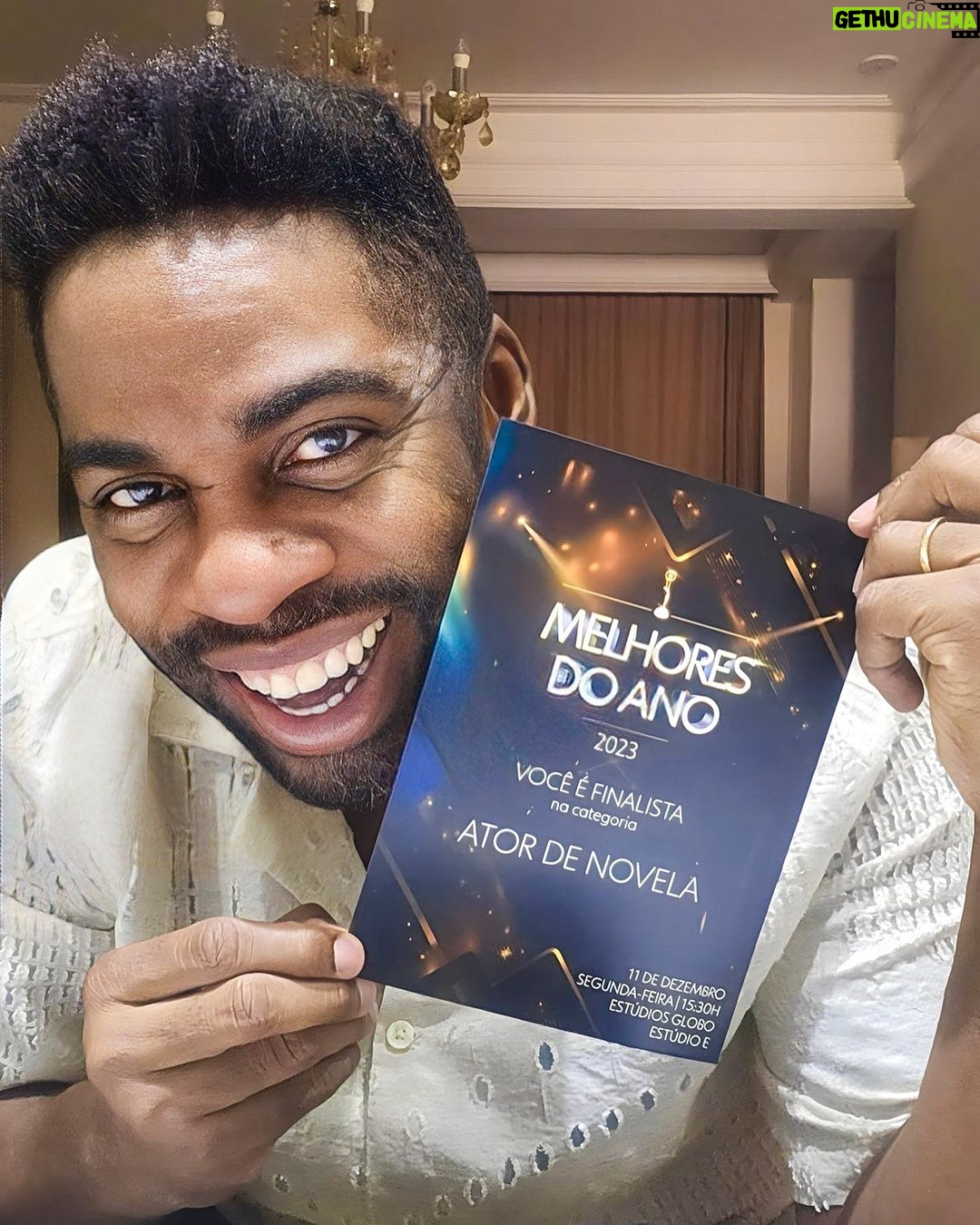Lázaro Ramos Instagram - Olha indicação ai, gente!!! Obrigado #MelhoresDoAno e obrigado #ElasPorElas. ✨📺 Obrigado @ale_marson , @therezafalcao e equipe de autores pelo seu texto. Obrigado @amoramautner e equipe de direção e equipe técnica, que tem proporcionado dias agradáveis. E obrigado queridas amigas e amigos do elenco. Tudo construído junto em cada encontro. Pois é... isso é agradecimento por indicação. Rsrsrs E a vocês que estão acompanhando nossa saga, Mário Fofoca é feito com amor, humor e coração para vocês. 💜 Rio de Janeiro, Rio de Janeiro