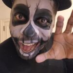 Lázaro Ramos Instagram - O que é que a gente não faz pelos amigos e pelos filhos, né? Até brincar de halloween rsrsrs Valeu, família @taisdeverdade, @wellguibe, @andreiabrasisoficial, @drgilmarfrancisco, @oadalbertoneto, @orlandocaldeira . ❤️ E aí como vocês vão curtir o dia de hoje? 👀 Rio de Janeiro, Rio de Janeiro
