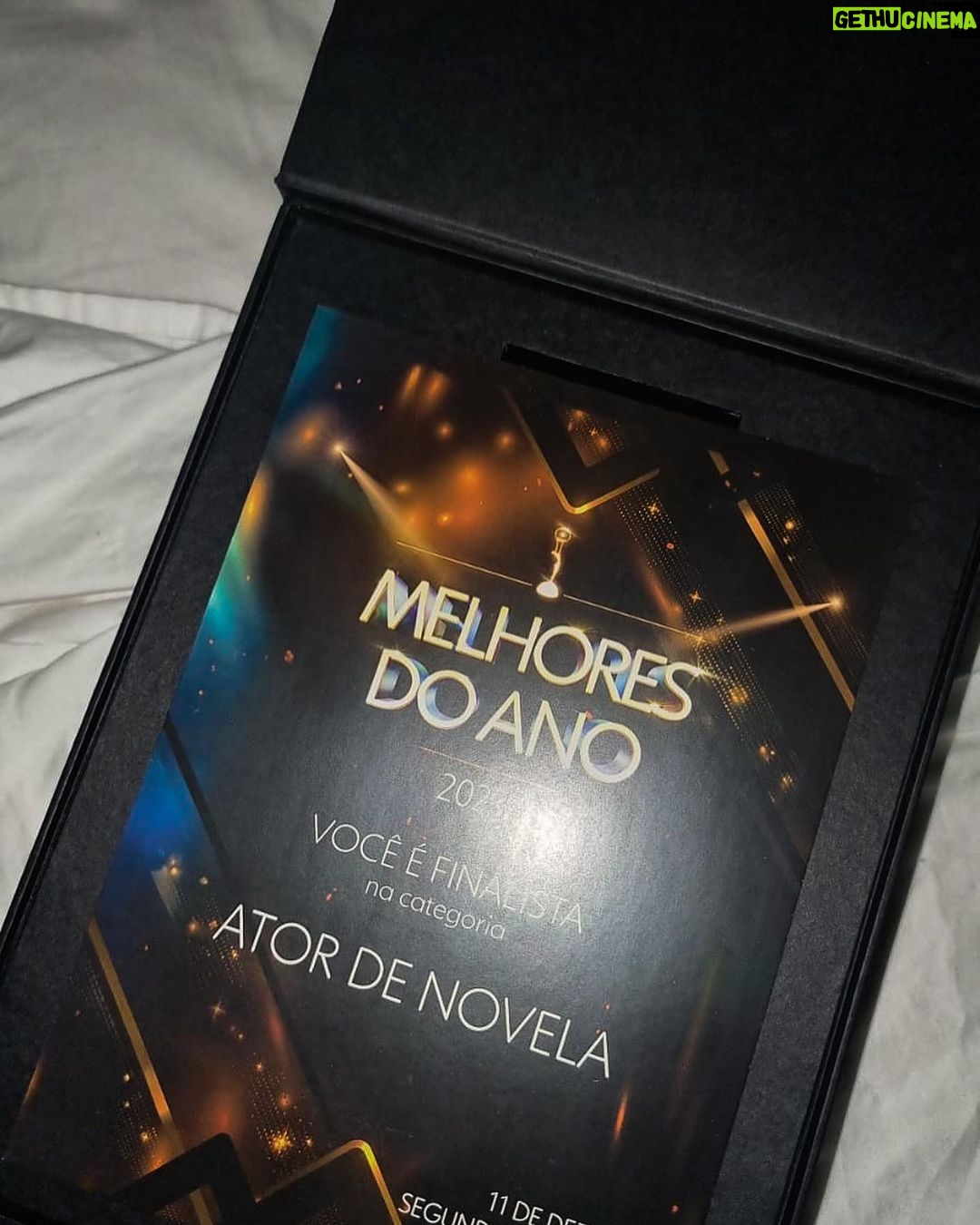 Lázaro Ramos Instagram - Olha indicação ai, gente!!! Obrigado #MelhoresDoAno e obrigado #ElasPorElas. ✨📺 Obrigado @ale_marson , @therezafalcao e equipe de autores pelo seu texto. Obrigado @amoramautner e equipe de direção e equipe técnica, que tem proporcionado dias agradáveis. E obrigado queridas amigas e amigos do elenco. Tudo construído junto em cada encontro. Pois é... isso é agradecimento por indicação. Rsrsrs E a vocês que estão acompanhando nossa saga, Mário Fofoca é feito com amor, humor e coração para vocês. 💜 Rio de Janeiro, Rio de Janeiro
