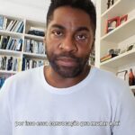 Lázaro Ramos Instagram - Filhos não devem ser a interrupção do trabalho importante, afinal, eles são O importante. Eu estou unido com a @coalizaolicencapaternidade pela missão de aumentar a licença paternidade no Brasil! E você, vem comigo nessa? ☝🏿 Acesse o link dos meus stories ou o perfil @coalizaolicencapaternidade para saber mais sobre o tema. #5DiasÉPouco #LicencaPaternidade #CoPai #PaiQueCuida