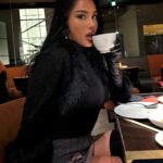 Léana Zaoui Instagram - No fumar