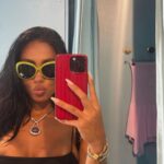 Léana Zaoui Instagram - 🍭🌹💦❤️😍🙊🐟🕶️😂🫒🍸