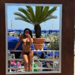 Léana Zaoui Instagram - 🍭🌹💦❤️😍🙊🐟🕶️😂🫒🍸