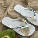 Léna Mahfouf Instagram – le mood à Rio: vivre d’amour, d’eau fraiche et de tongs @havaianaseurope 🩴 🇧🇷❤️🤸‍♀️
#havaianaswanderlust 
collaboration commerciale 
photographie retouchée Rio De Janeiro, Brazil