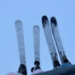 Léna Mahfouf Instagram - vos copines font du ski 🥶❄️ les bobs et caches oreilles sont bientôt de retour sur @hotelmahfouf ( et on a une petite surprise 🩰🎀 ) Le Diamond Rock