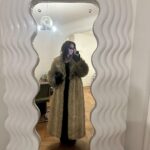 Léna Mahfouf Instagram - mes petites tenues de la semaine à Paris. It’s giving il fait froid, casual chic & unproblematic 🪩🎀✨🤸🏽‍♂️ laquelle tu préfères ??? Paris, France