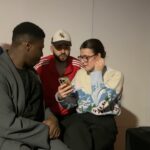 Léna Mahfouf Instagram - cette semaine ❄️ 1 - vue d’en bas 2 - vue d’en haut 3 - on a fait venir un gospel 4 - les copains devant 40 000 personnes 5 - et on avait une loge 6 - je sais pas de quoi ils parlent si vous savez lire sur les lèvres 7 - on commence les cadeaux de noël 8 - @marcus_mgvm quand il voit @hugodecrypte 9 - le pull de noël arrive 10 - le prochain pop up 🤭