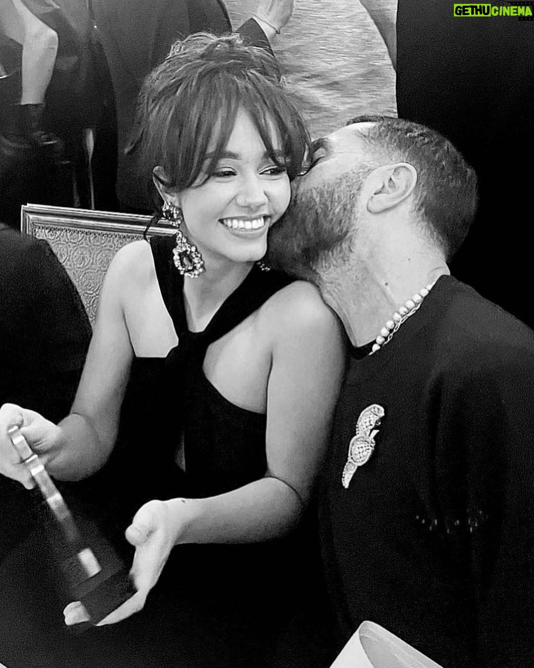 Léna Mahfouf Instagram - look mom I am a rich ( @gqfrance ) man 🏆 merci @pam_boy de célébrer l’internet, merci @giambattistavalli pour tes mots, merci @faridparis7 et @biancabrandolini pour les ragots à table, merci à @seblafrite d’être mon homme de l’année tous les ans depuis 4 ans. ✨ Paris, France