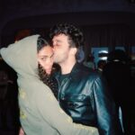 Léna Mahfouf Instagram – bah le thème Shrek c’était la meilleure idée, j’arrête de vous spammer mais j’ai adoré fête mon anni-vert-saire à vos côté. Cheers to une nouvelle année. 💚🌻