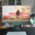 Léna Mahfouf Instagram - some stuff sympas 🎀💖💅🛋️🥹 Paris, France